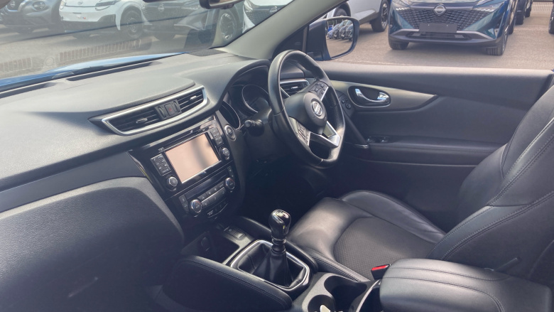 Nissan Qashqai 1.3 DiG-T Tekna 5dr Petrol Hatchback
